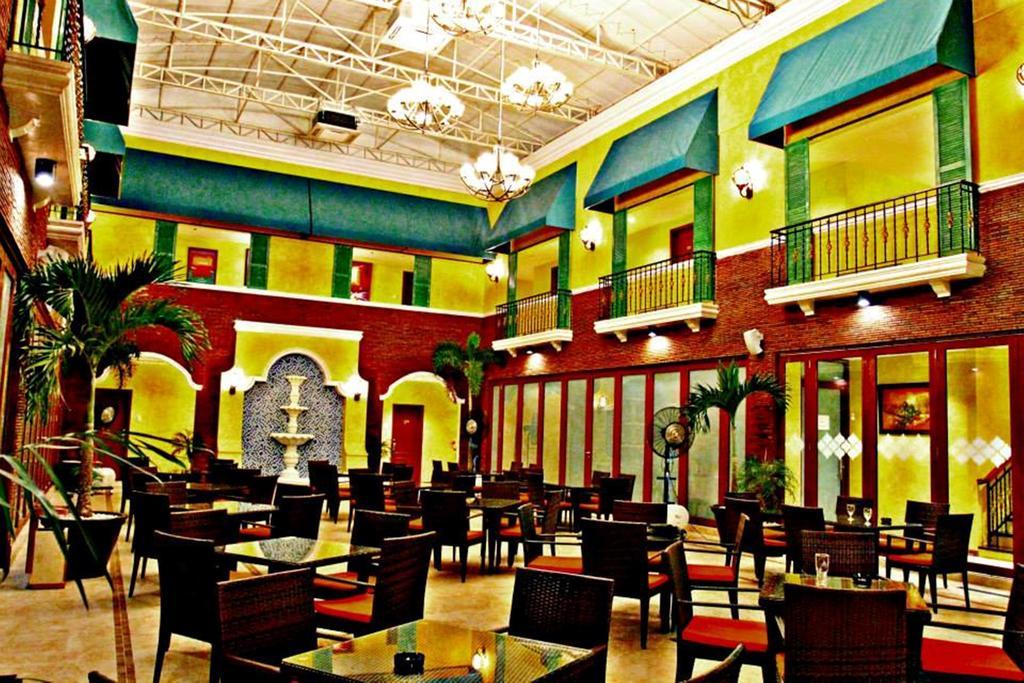 The Pepperland Hotel Legazpi Exterior foto